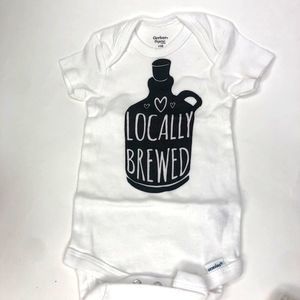 Baby Graphic Onesie by Gerber Organic